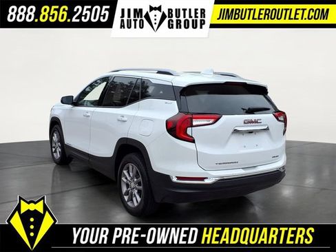 Used 2024 GMC Terrain SLT AWD/4WD image 2