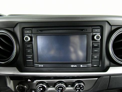 Used 2018 Toyota Tacoma SR5 image 4