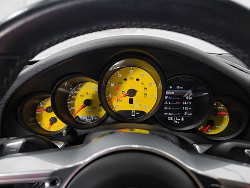 Used 2019 Porsche 911 Carrera RWD image 27