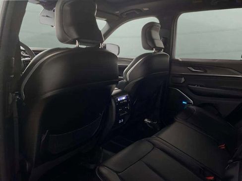 Used 2023 Jeep Grand Cherokee Overland w/ Luxury Tech Group IV image 72