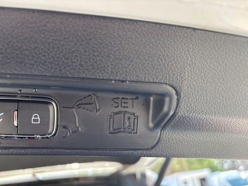 Used 2021 Ford Explorer 4WD image 13