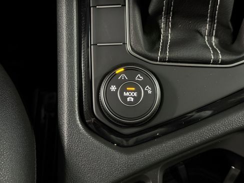 New 2026 Volkswagen Taos SEL image 24