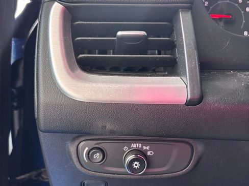 Used 2022 GMC Terrain SLE w/ Driver Convenience Package FWD image 19