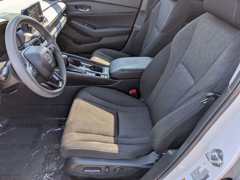 Used 2023 Honda Accord EX image 11