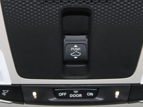 Certified 2024 Honda Civic EX-L image 11