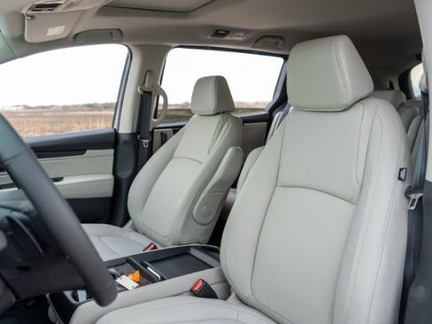 New 2026 Honda Odyssey EX-L image 17