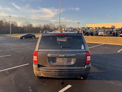 Used 2016 Jeep Patriot Sport w/ Power Value Group image 3