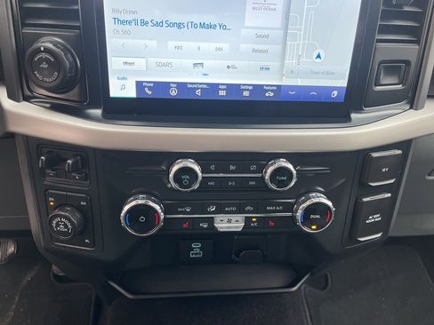 Certified 2022 Ford F150 XLT w/ Equipment Group 302A High image 20