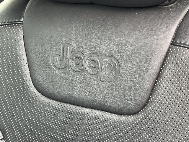 Used 2020 Jeep Cherokee High Altitude AWD/4WD image 14