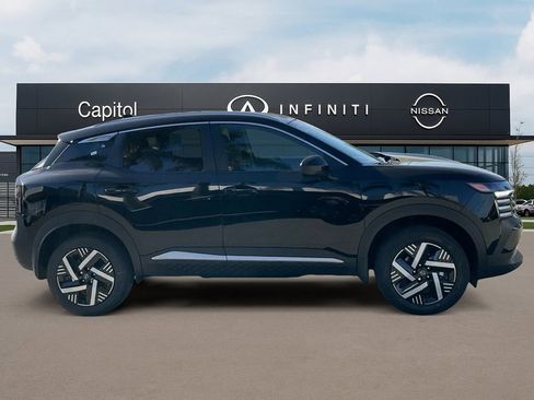 New 2026 Nissan Kicks SV image 4