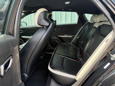 New 2025 Kia K4 GT-Line w/ GT-Line Premium Package FWD image 5