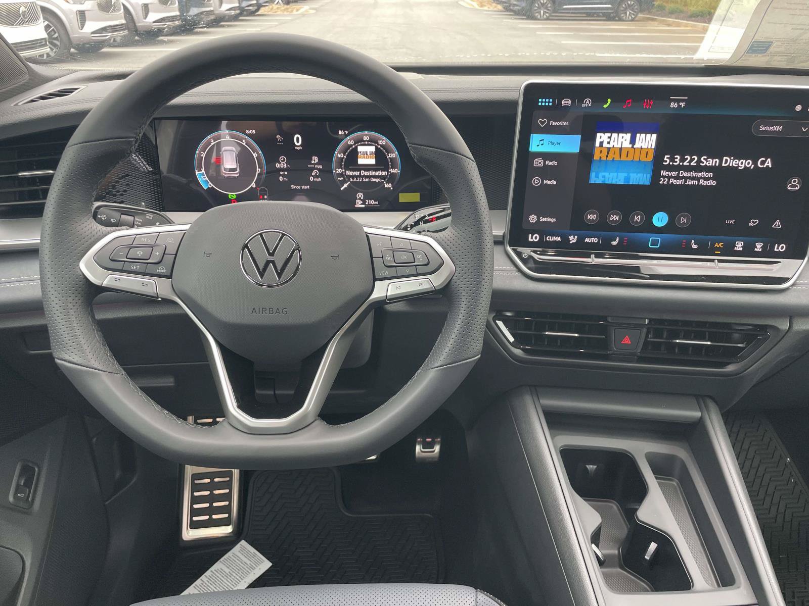 New 2026 Volkswagen Tiguan SE R-Line FWD image 15