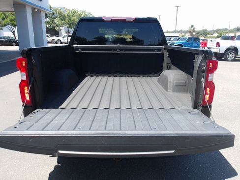 Used 2022 Chevrolet Silverado 1500 RST w/ Z71 Off-Road Package image 8