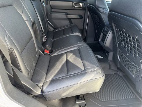 New 2025 Ford Bronco Badlands w/ Sasquatch Package image 16