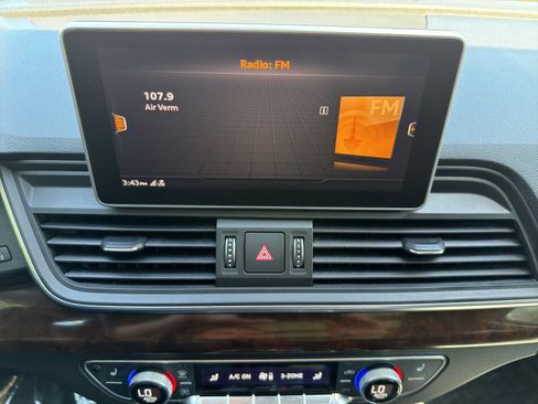 Used 2019 Audi Q5 2.0T Premium Plus w/ Premium Plus Package AWD/4WD image 16
