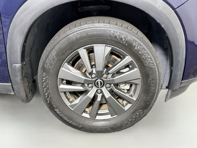 Used 2024 Nissan Pathfinder SV w/ Lighting Package (N92) FWD image 31