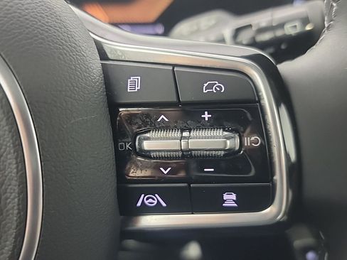 Used 2025 Kia Sorento EX w/ Panoramic Sunroof Package image 27