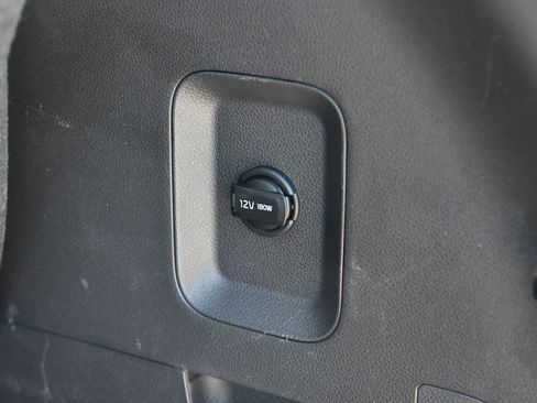 Used 2024 Kia Carnival LX FWD image 45