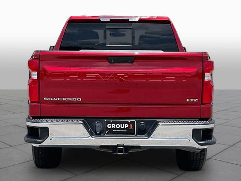 Used 2022 Chevrolet Silverado 1500 LTZ w/ LTZ Convenience Package II RWD image 5