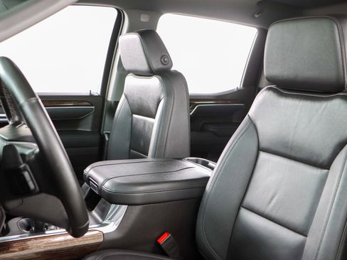 Used 2025 GMC Sierra 1500 Elevation w/ Elevation Premium Package image 26