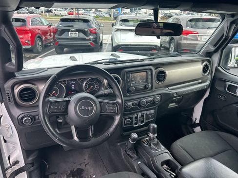 Used 2018 Jeep Wrangler Unlimited Sport S image 34