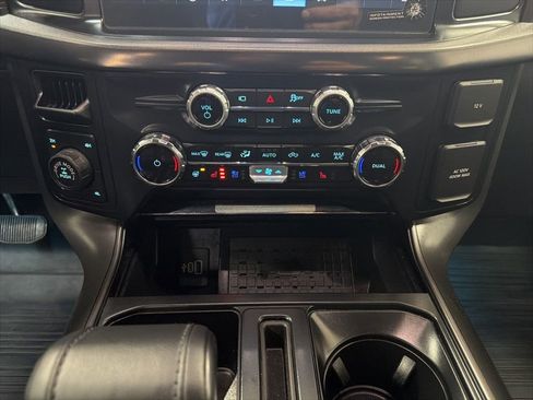 Used 2025 Ford F150 Lariat w/ Equipment Group 502A High image 21