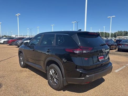 New 2026 Nissan Rogue S image 2