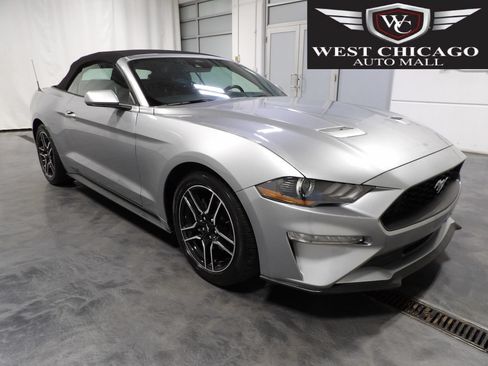 Used 2022 Ford Mustang Premium RWD image 2