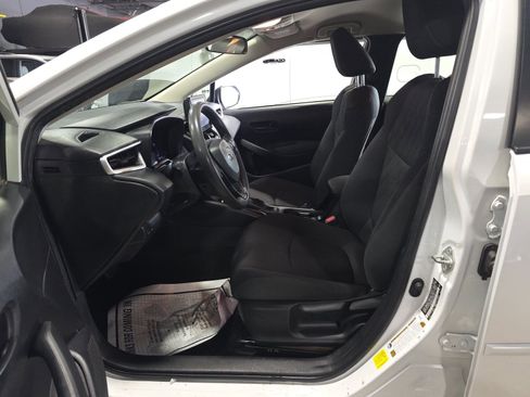 Used 2022 Toyota Corolla LE image 15