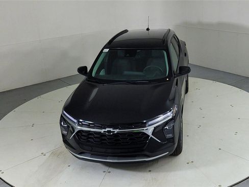 Used 2024 Chevrolet Trax LT image 14