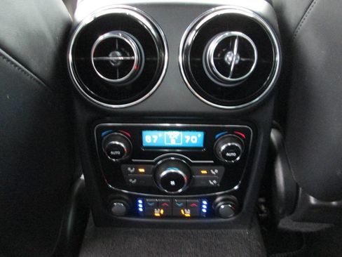 Used 2015 Jaguar XJ image 44