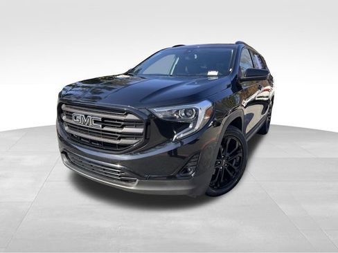 Used 2021 GMC Terrain SLT w/ Elevation Edition image 9