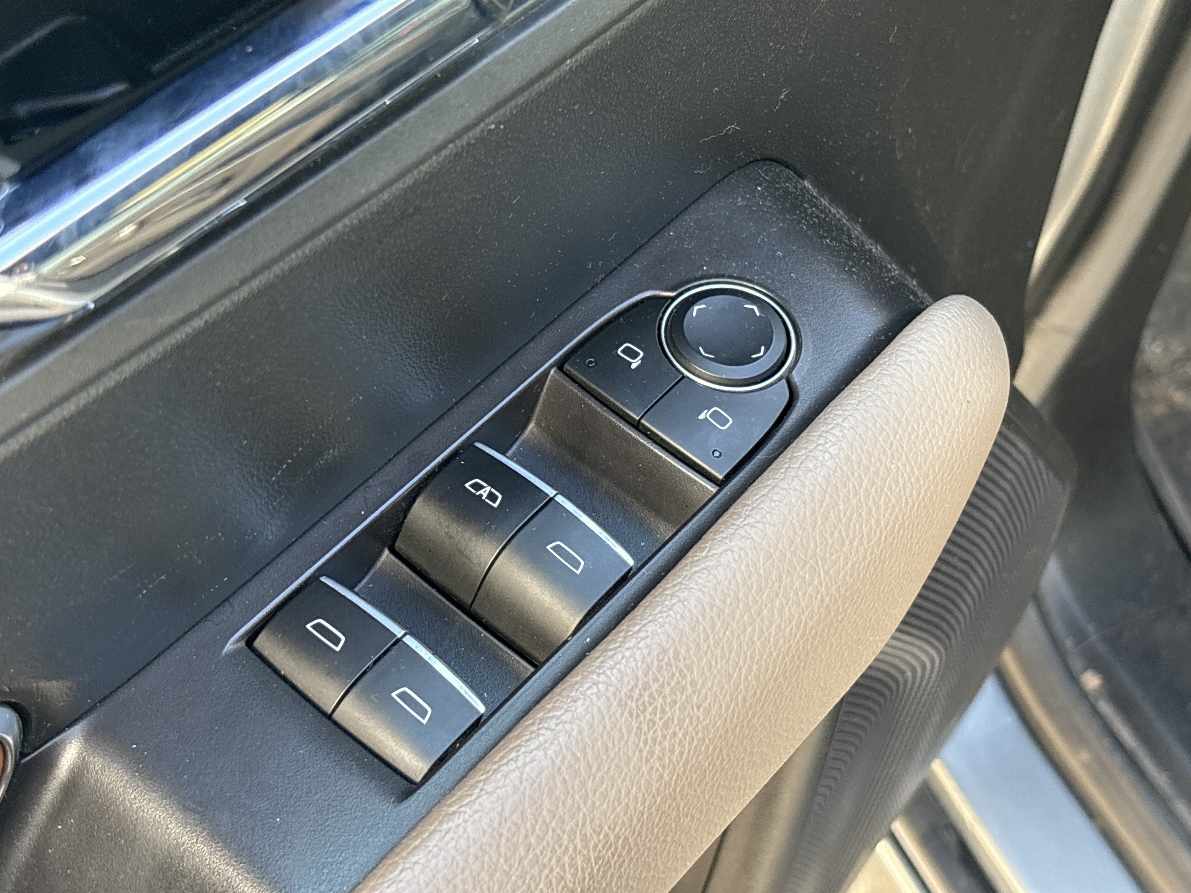 Used 2023 GMC Canyon Denali AWD/4WD image 15