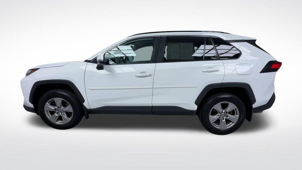 Certified 2023 Toyota RAV4 XLE w/ XLE Grade Weather Package AWD/4WD image 6
