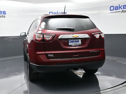 Used 2016 Chevrolet Traverse LT image 7