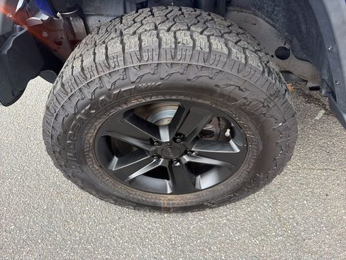 Used 2018 Jeep Wrangler Unlimited Sahara image 10