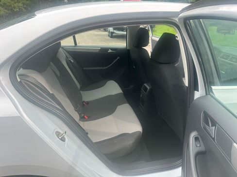 Used 2017 Volkswagen Jetta S FWD image 19