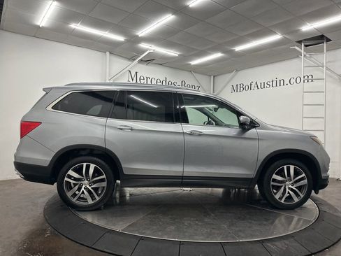 Used 2017 Honda Pilot Touring image 8