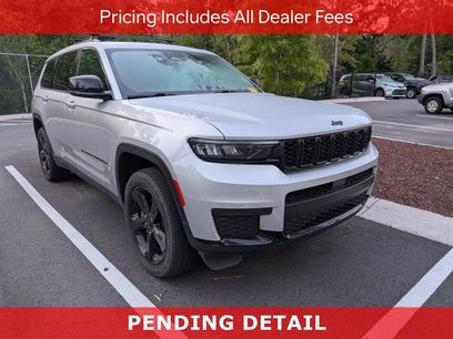 Used 2023 Jeep Grand Cherokee L Laredo