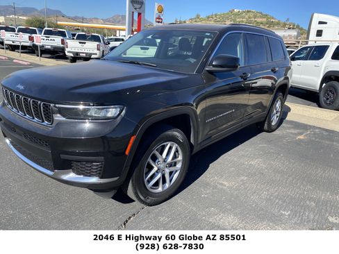Used 2023 Jeep Grand Cherokee L Laredo image 1