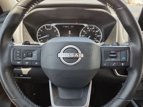 Used 2025 Nissan Rogue SV AWD/4WD image 24