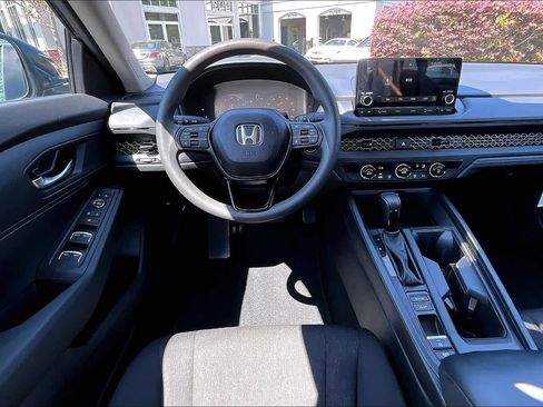 Certified 2025 Honda Accord LX image 37