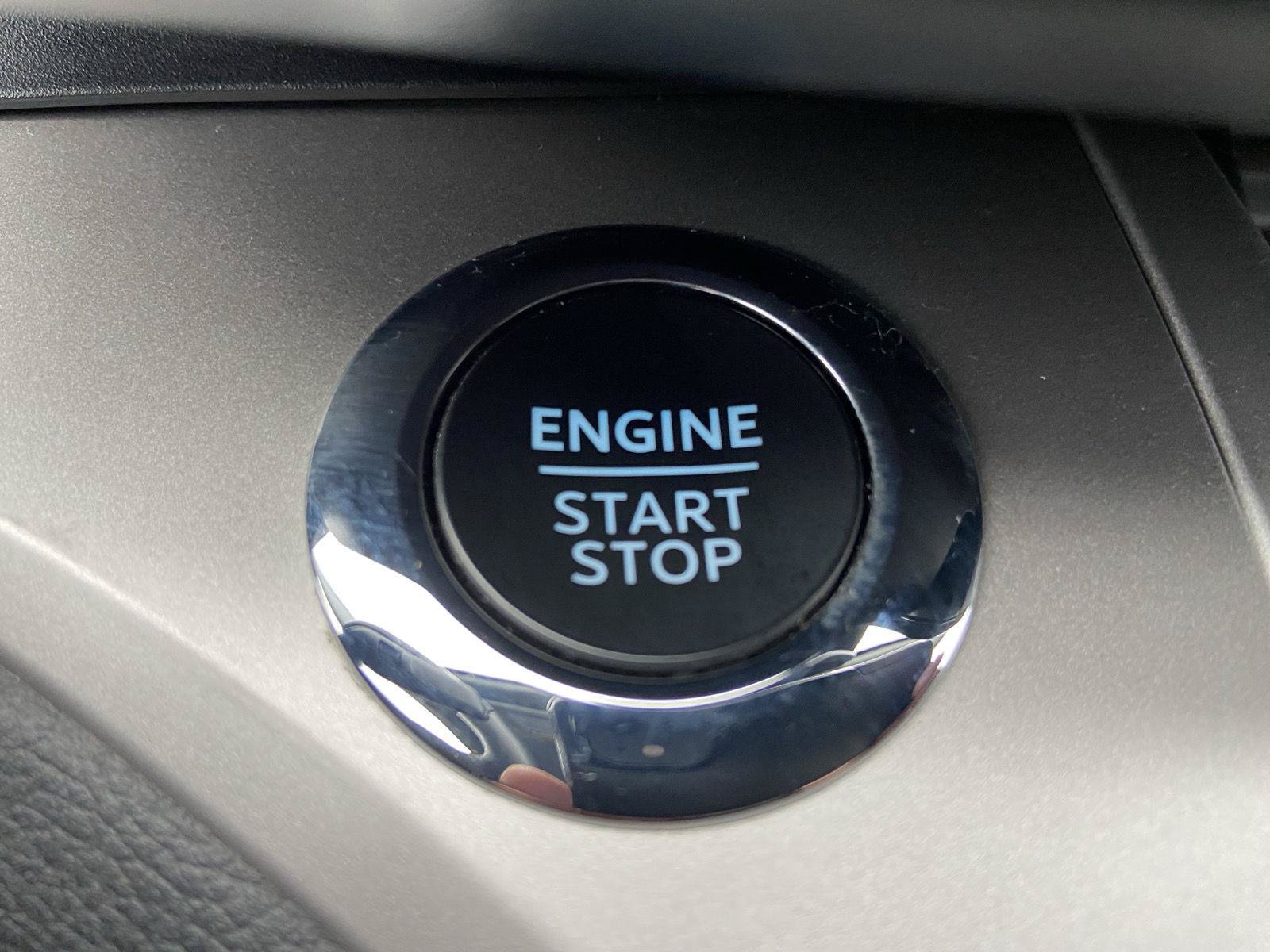 Used 2023 Ford Explorer XLT AWD/4WD image 29