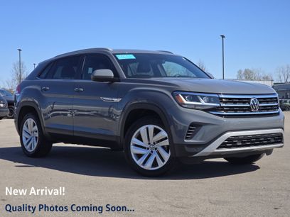 Used 2020 Volkswagen Atlas Cross Sport SE w/ Panoramic Sunroof Package