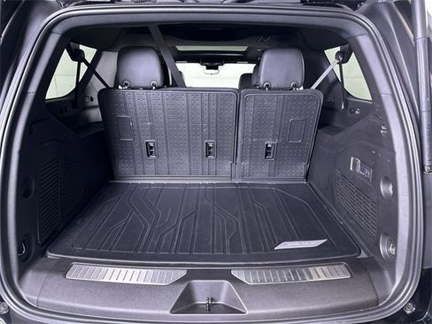 Used 2025 Chevrolet Suburban Z71 w/ Z71 Off-Road Package image 27