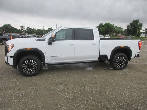 New 2026 GMC Sierra 2500 Denali Ultimate AWD/4WD image 10