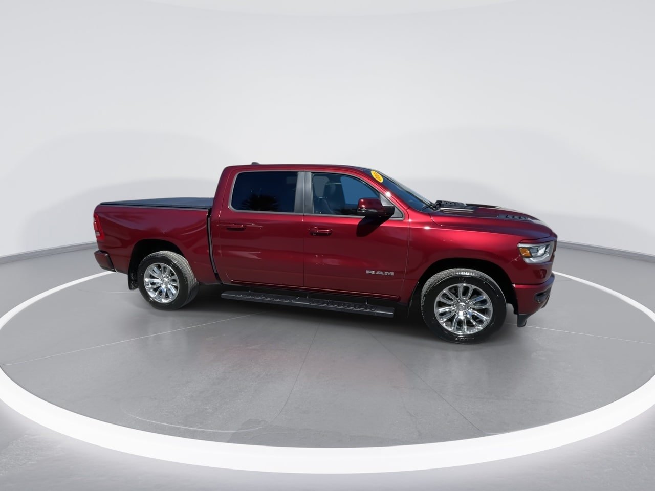 Used 2024 RAM 1500 Laramie AWD/4WD image 23