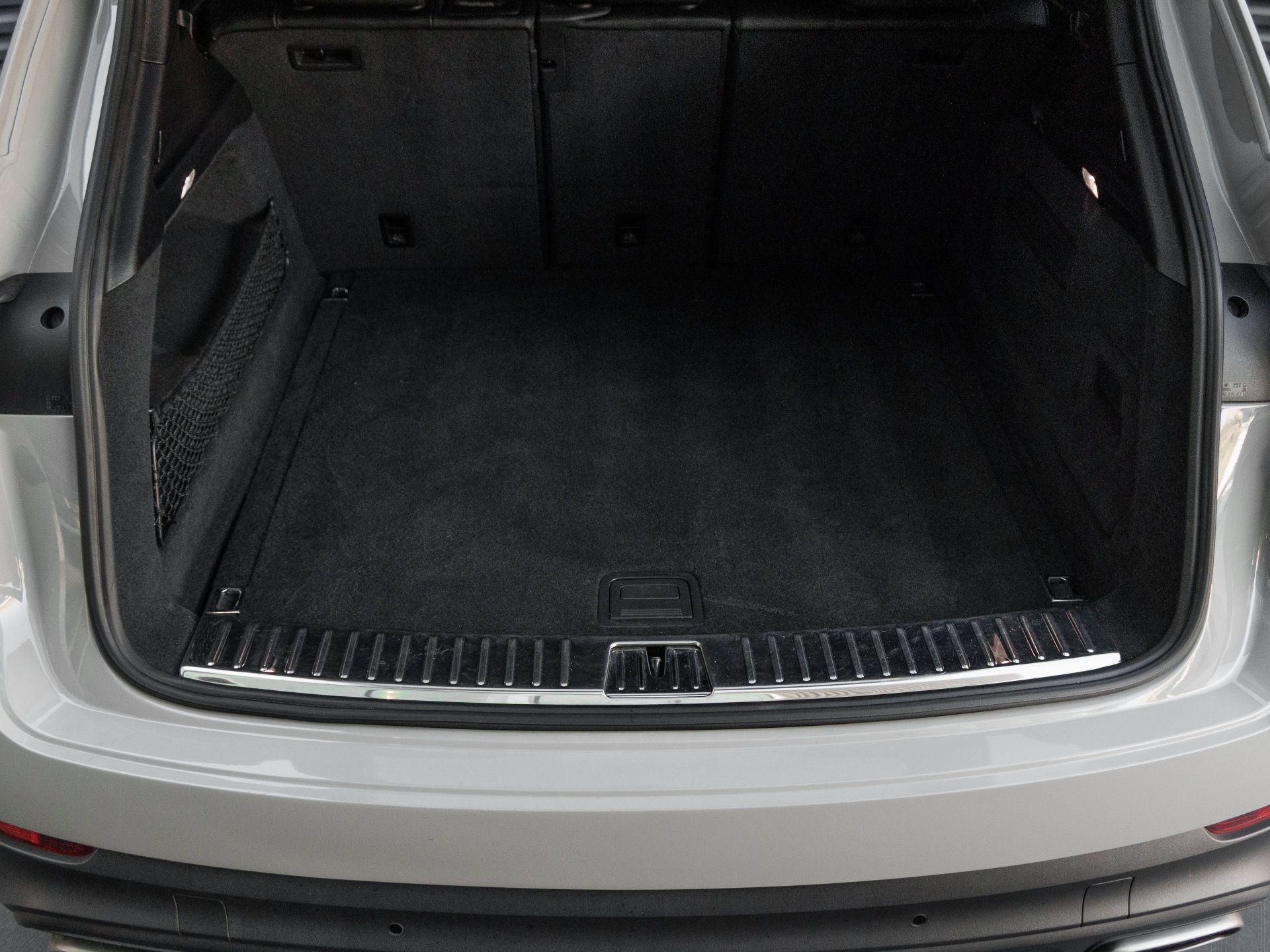Certified 2020 Porsche Cayenne AWD/4WD image 25