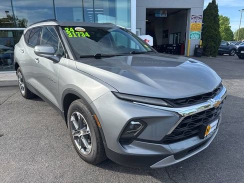 Used 2024 Chevrolet Blazer LT w/ LPO, Floor Liner Package AWD/4WD image 2