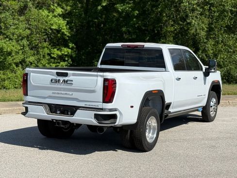 New 2026 GMC Sierra 3500 Denali Ultimate AWD/4WD image 13